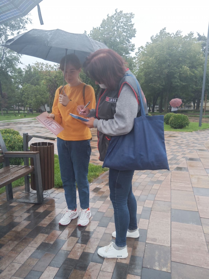 Пішли «в люди»